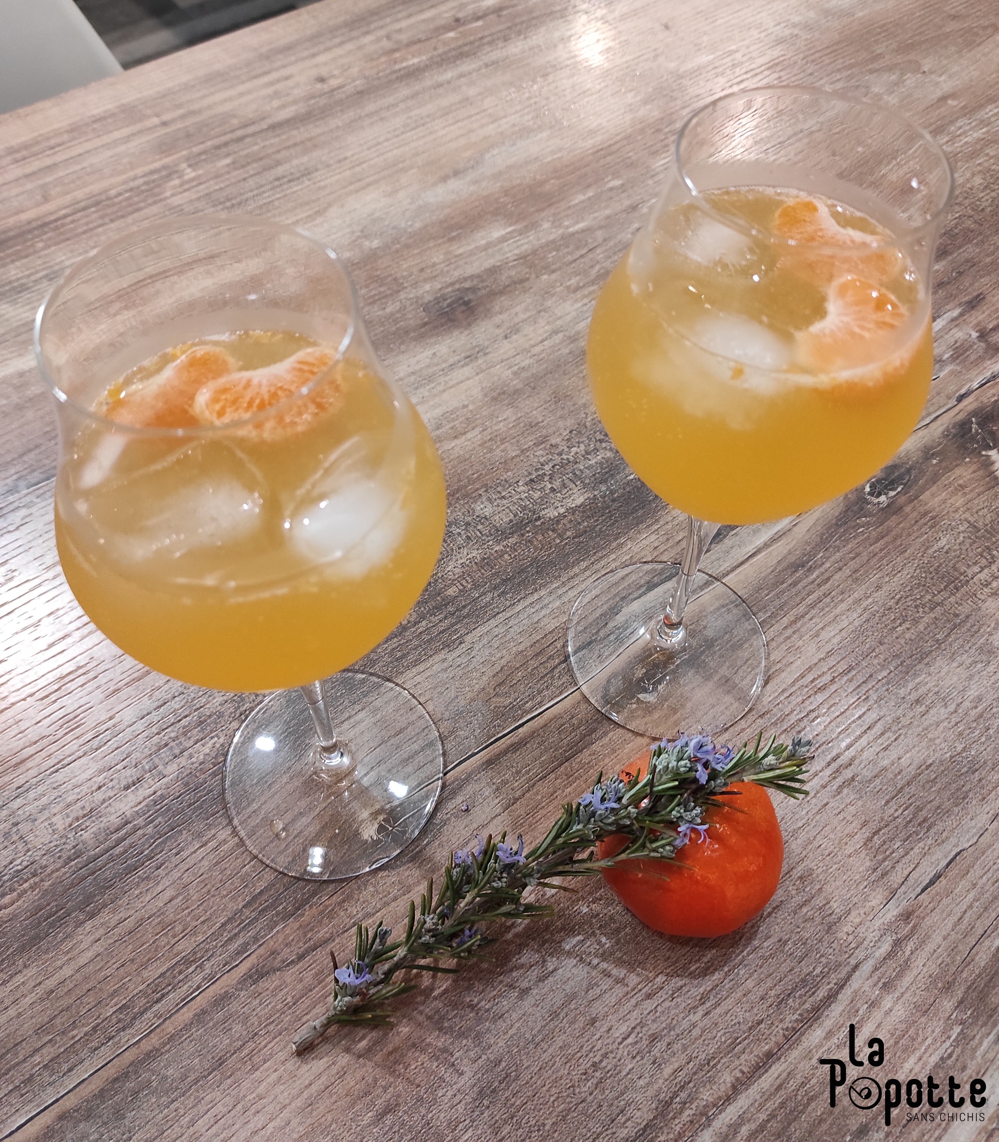 Cocktail Prosecco clémentine romarin