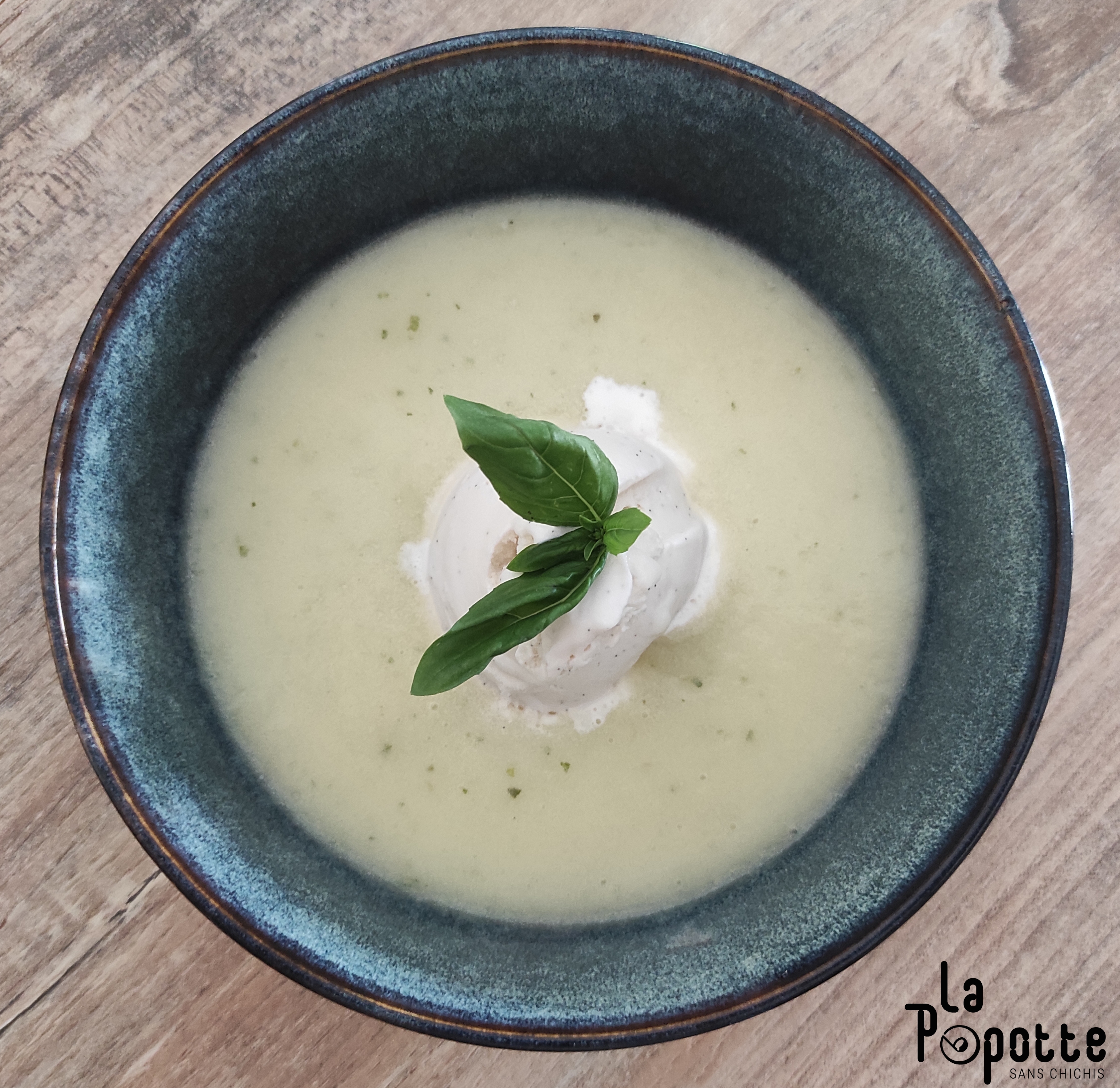 Gaspacho ananas basilic