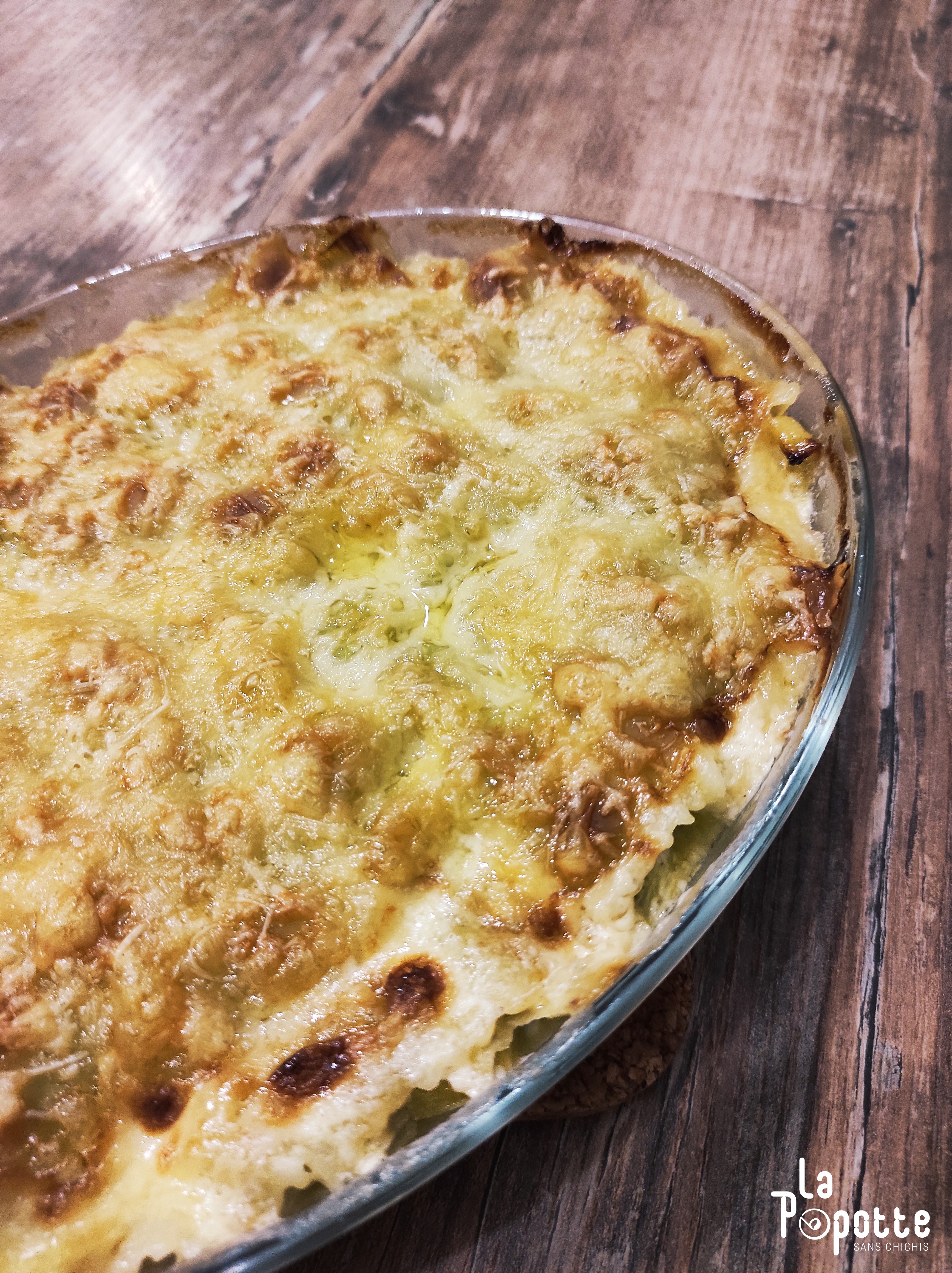 Gratin de ravioles au saumon poireaux