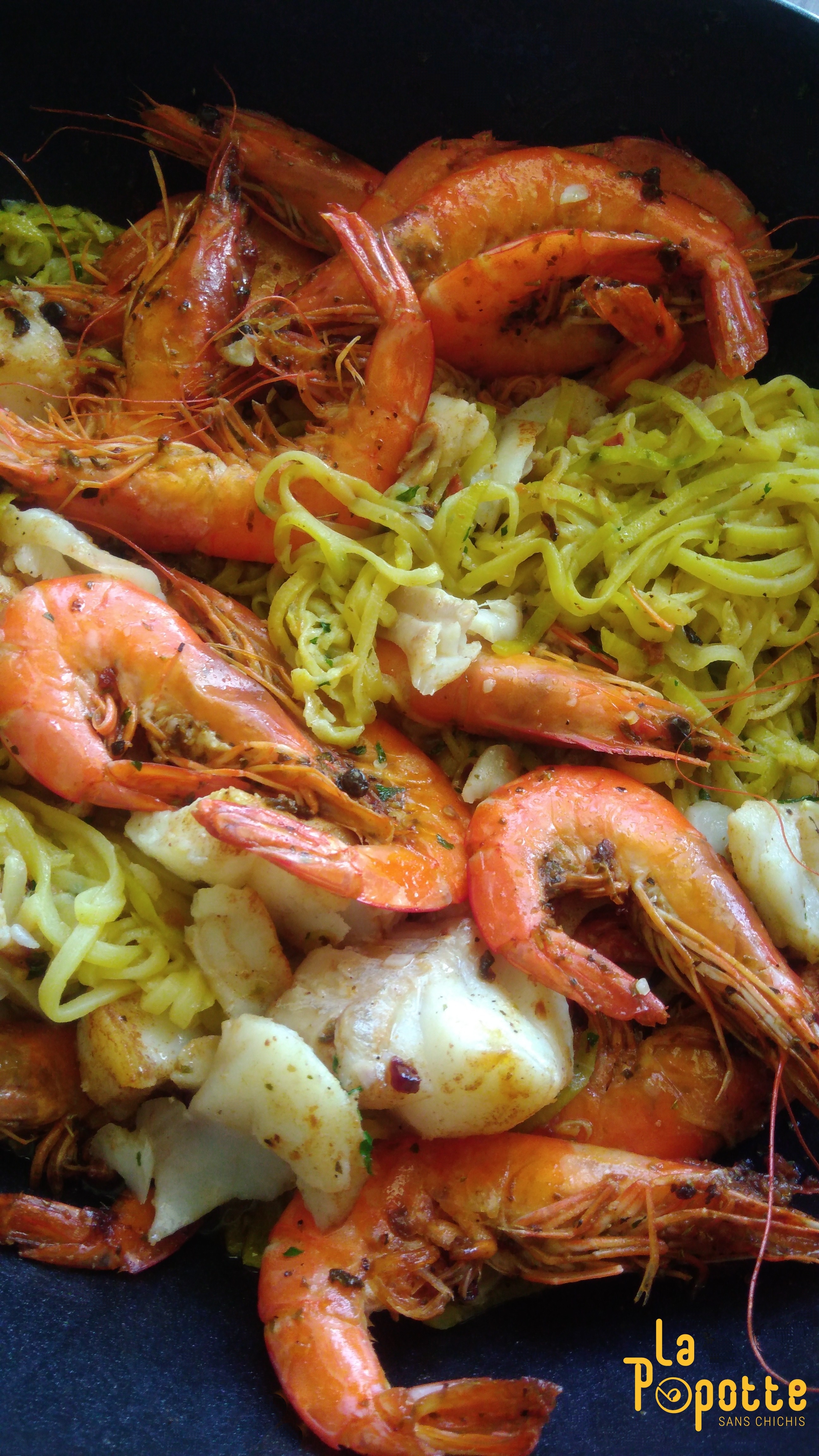 Spaghettis de courgettes & crevettes au beurre citronné